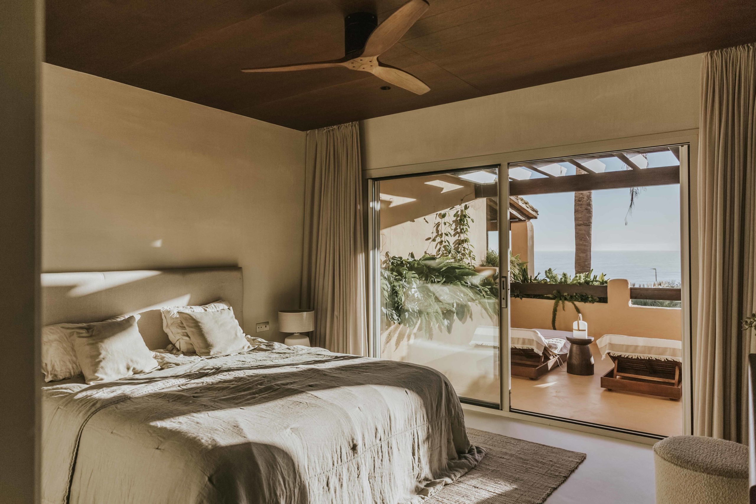 2Dormitorio-1-y-terraza