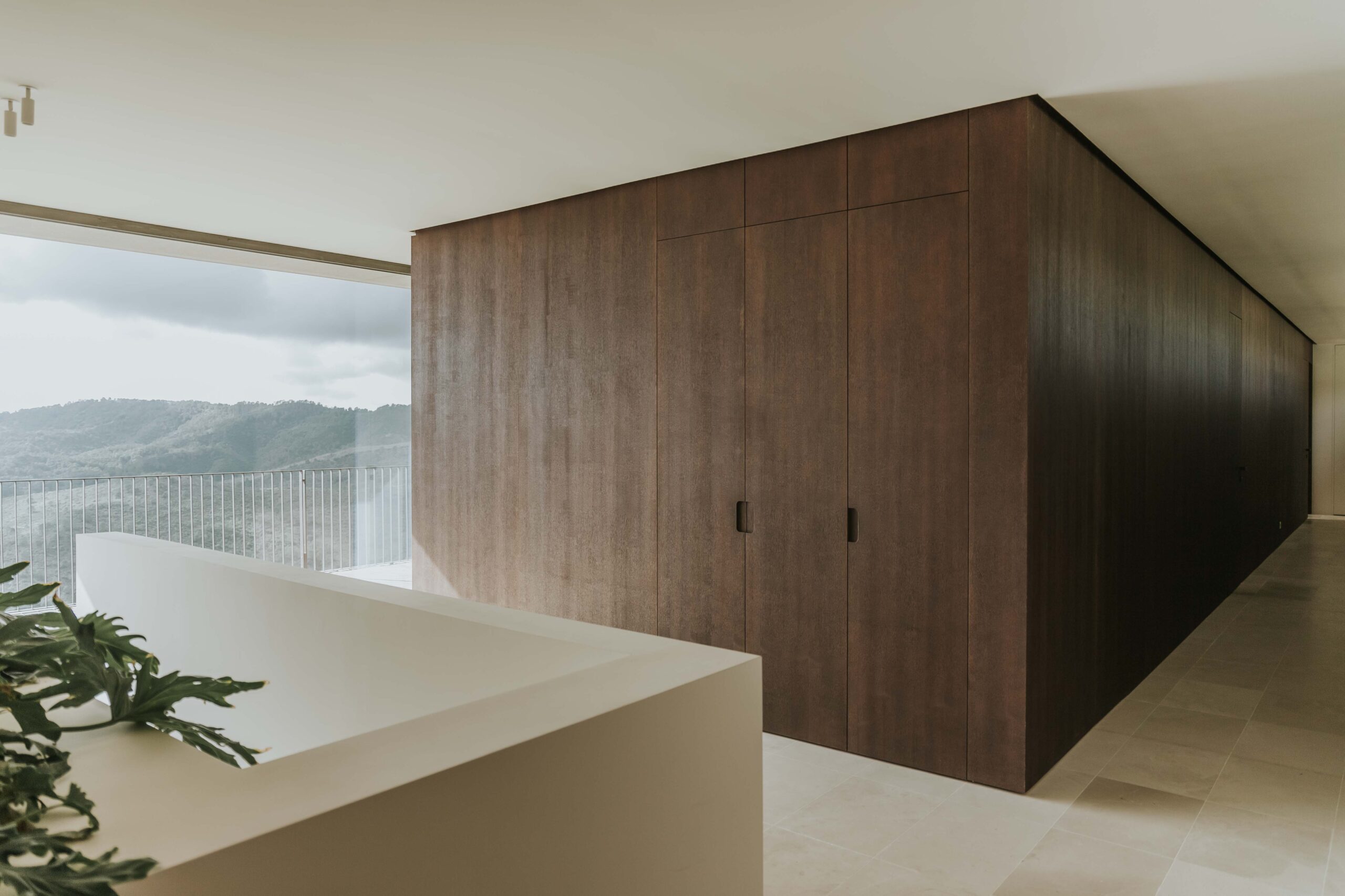 1 Módulo de madera con puertas.TW