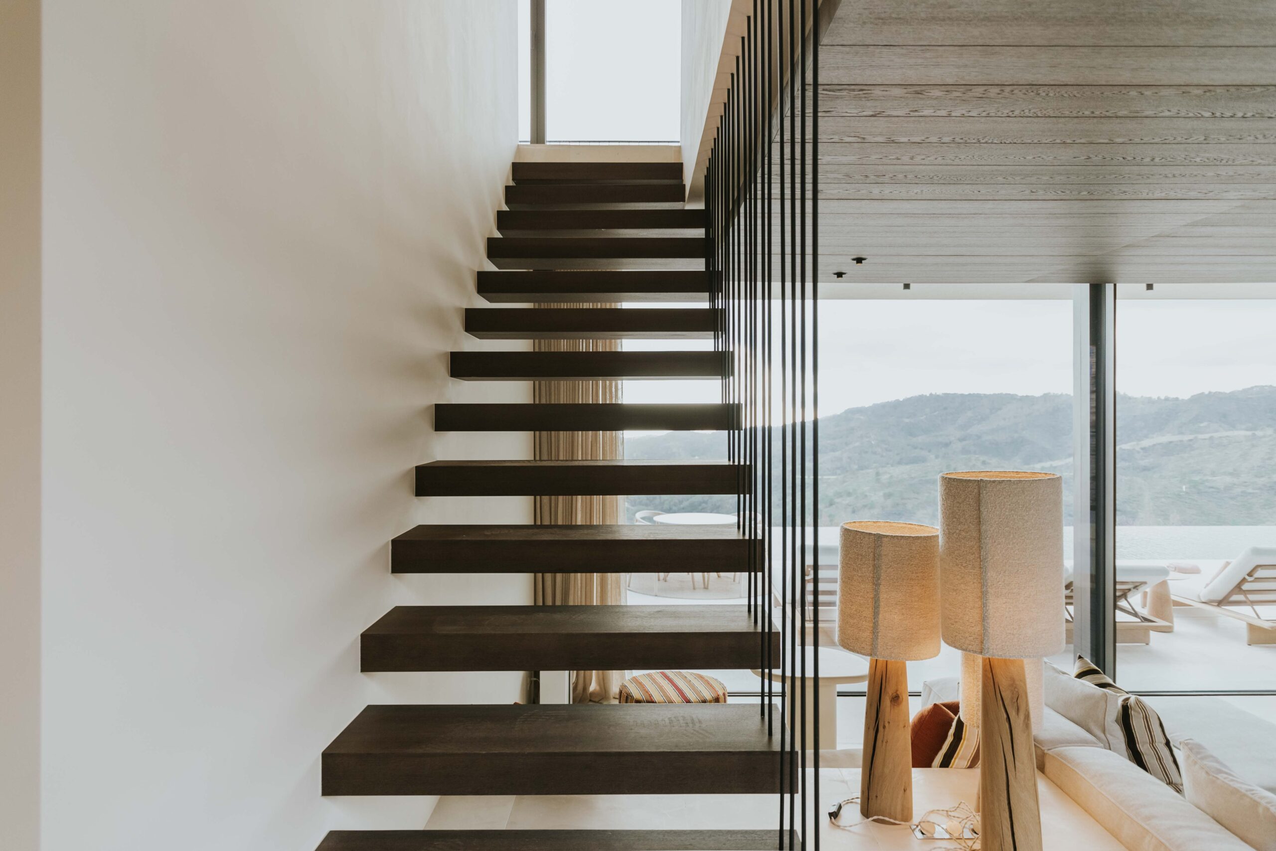 19 Escaleras por arriba y abajo.TW