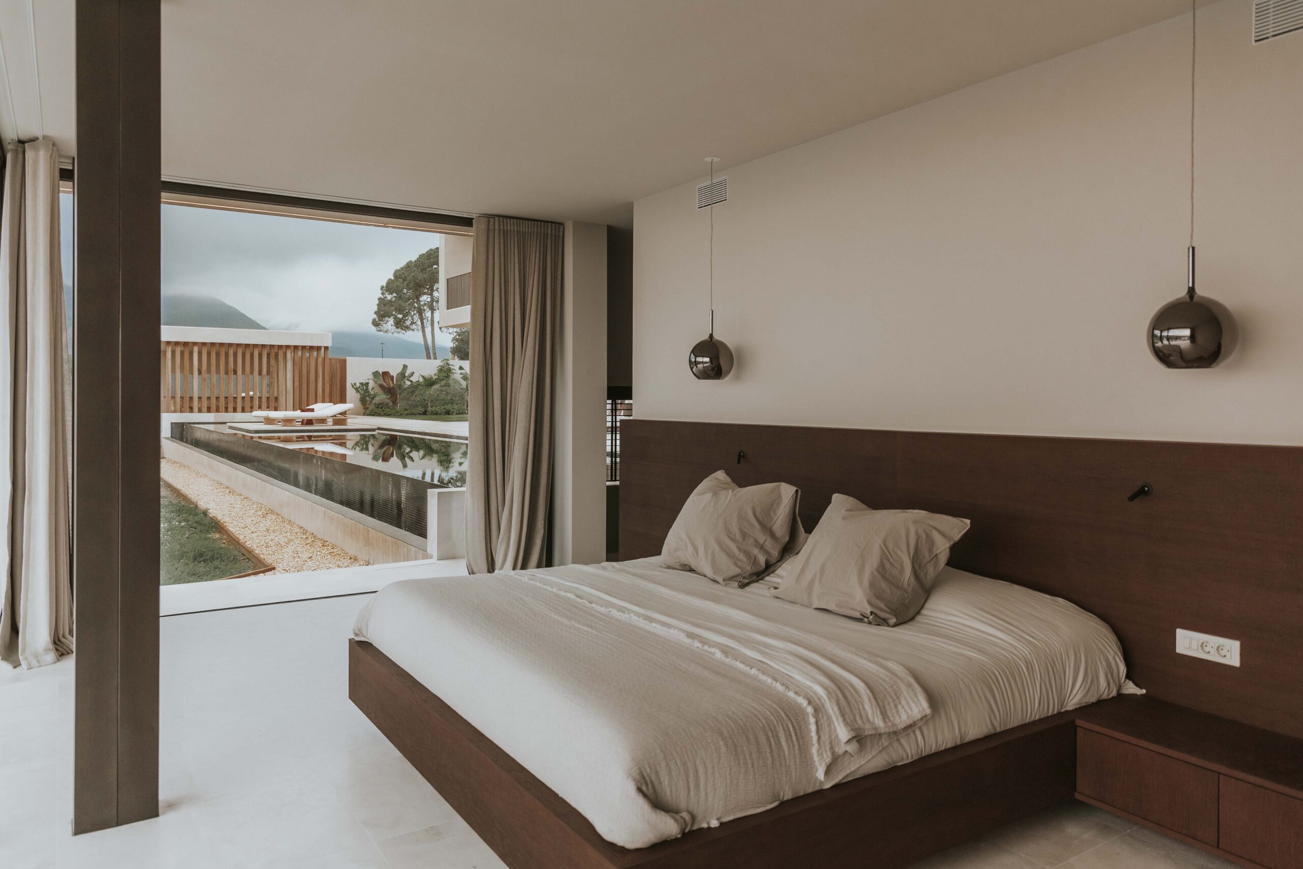 2 Habitación principal de madera.TW