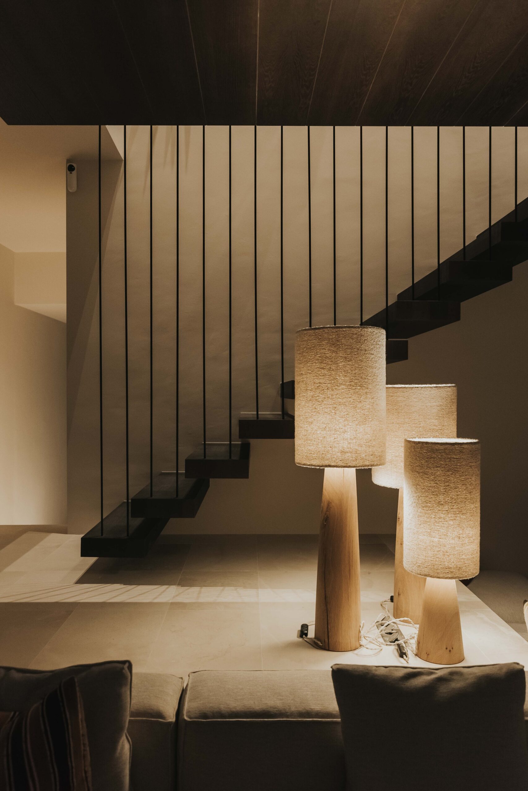 23 Escaleras por arriba y abajo.TW