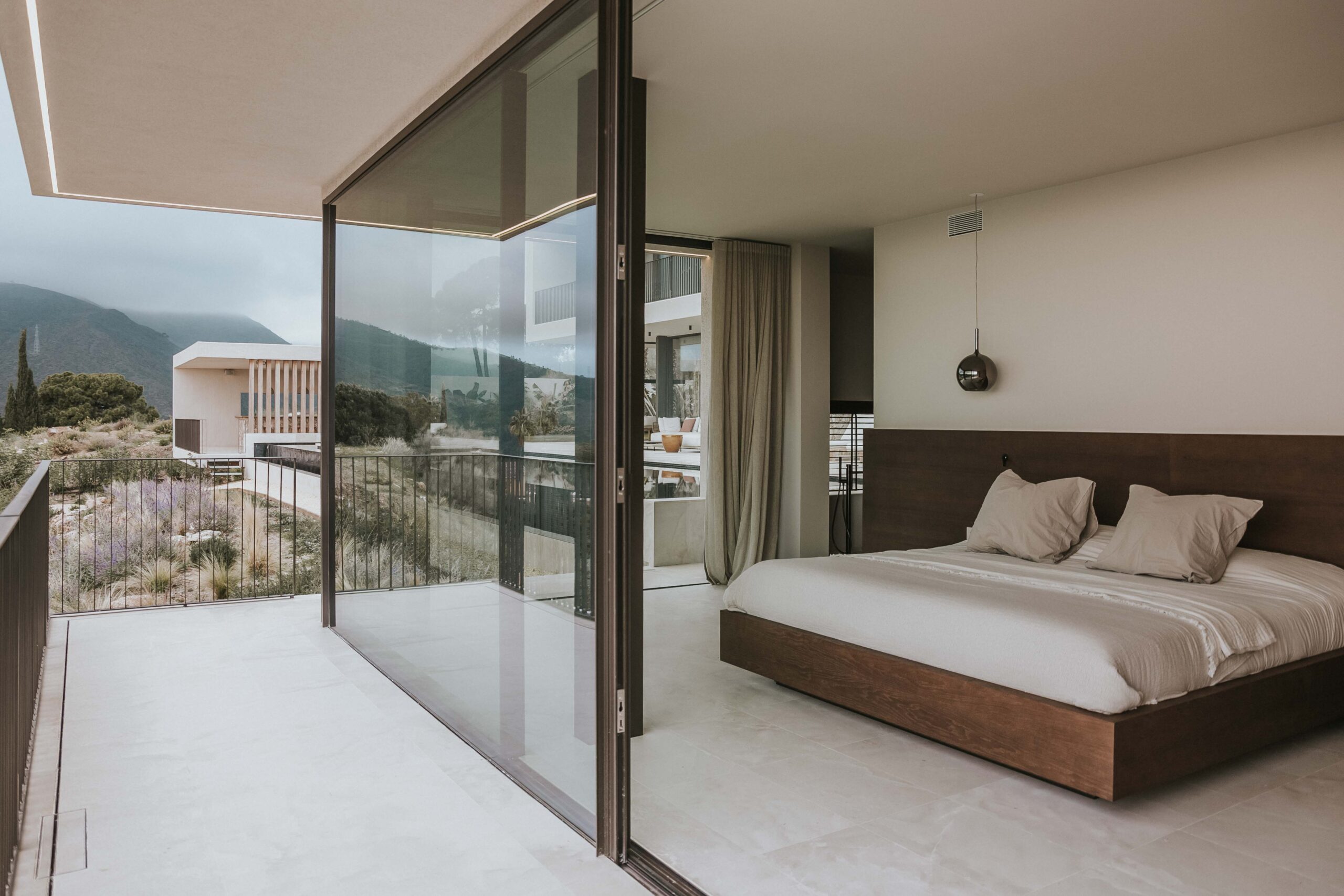 7 Habitación principal de madera.TW